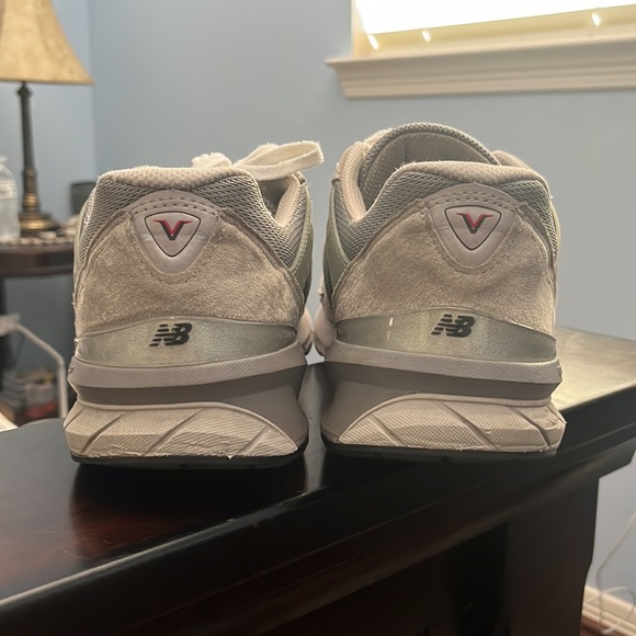 New Balance 990v5 - Picture 2 of 10